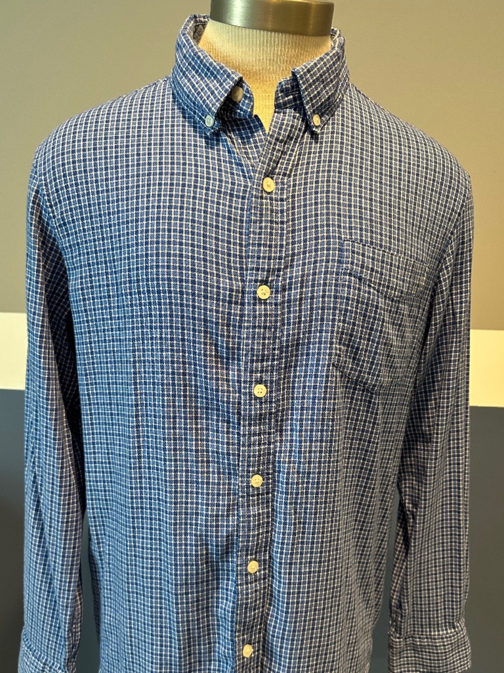 Lands' End Mens Long Sleeve Button Down Collar Blue Plaid Shirt SIZE L